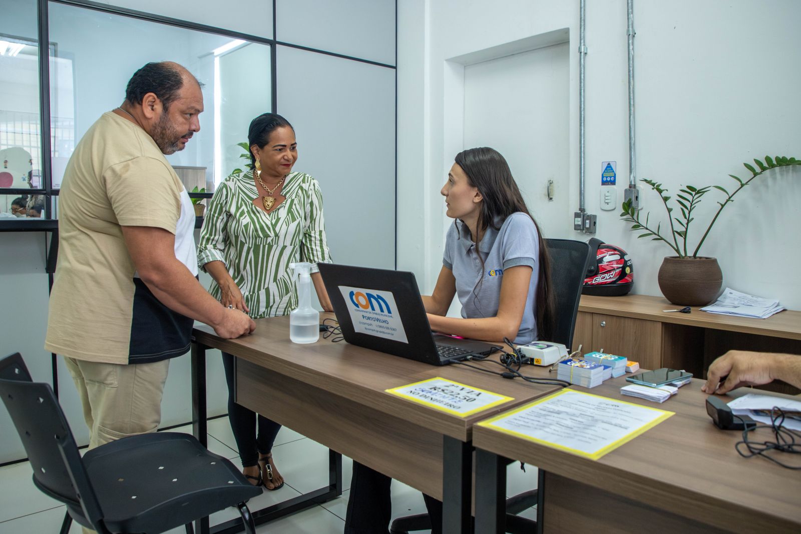 Têm direito à tarifa social quem recebe vale-transporte das empresas onde trabalham e quem fez o ComCard Cidadão em um dos locais credenciados