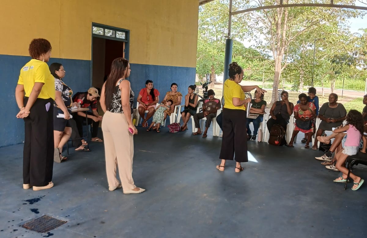 Houve roda de conversa com pessoas idosas voltada ao fortalecimento da convivência, da cidadania e da qualidade de vida