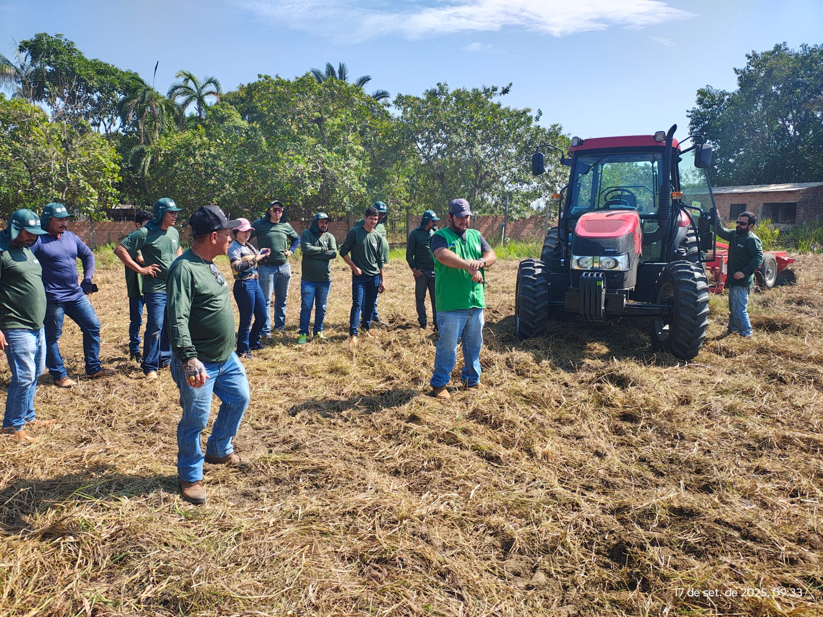 Curso de Operação e Manutenção de Tratores Agrícolas acontece de segunda a sexta-feira