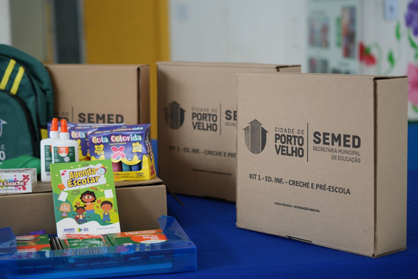 Distribuição segue até que todas as unidades escolares sejam atendidas
