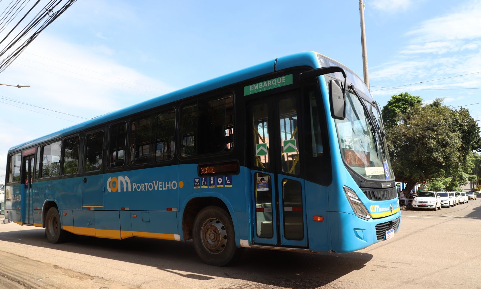 Linha passa a contar com cinco ônibus para atender aos universitários 