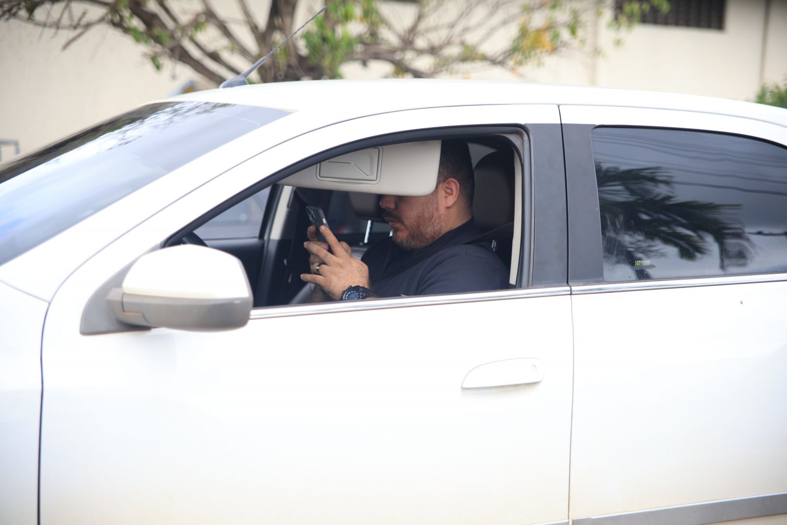 A prática, além de infração de trânsito, tem sido uma das principais causas de acidentes graves