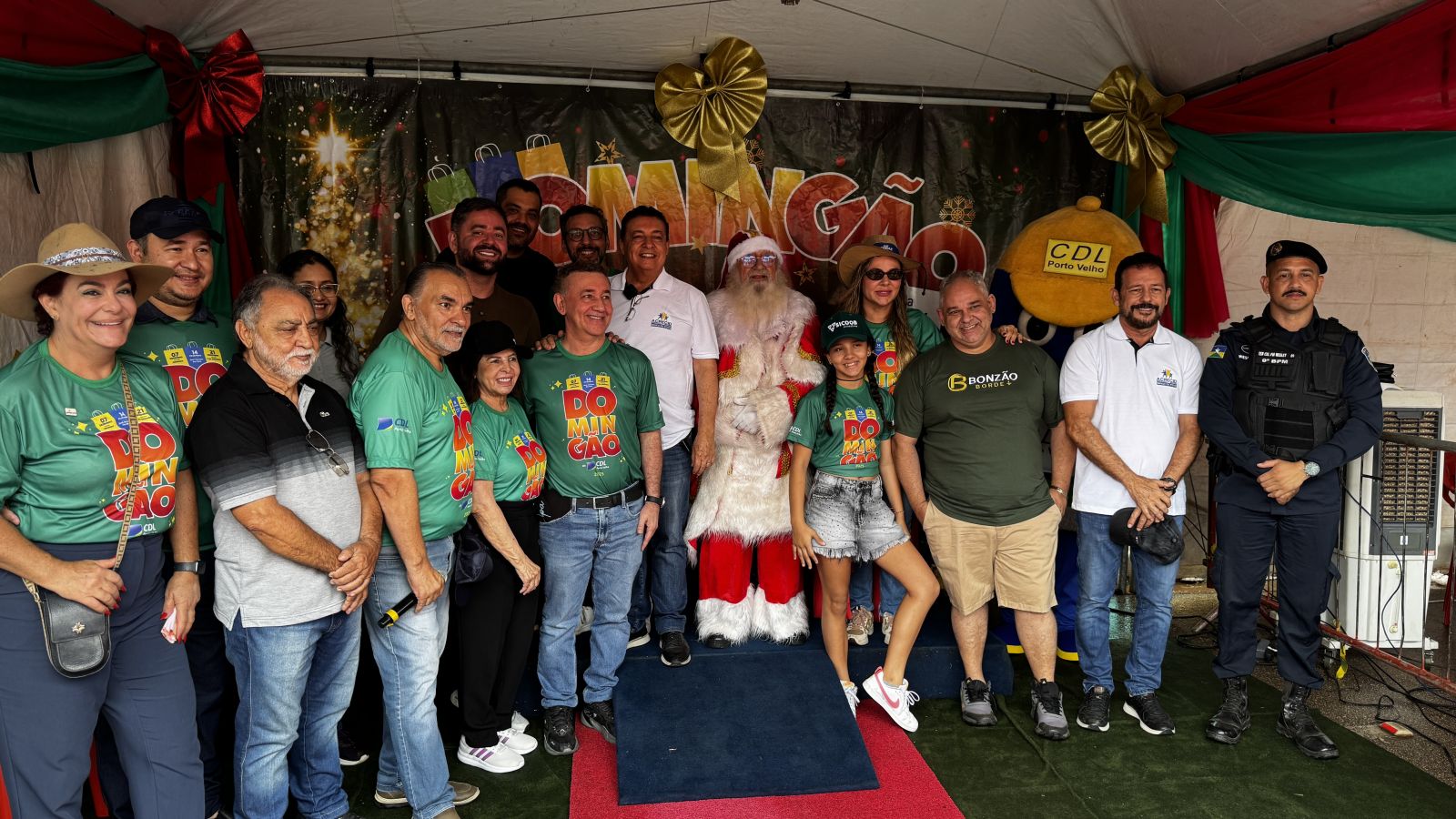 Evento mobilizou comerciantes com atividades culturais, serviços gratuitos e ações voltadas ao período natalino