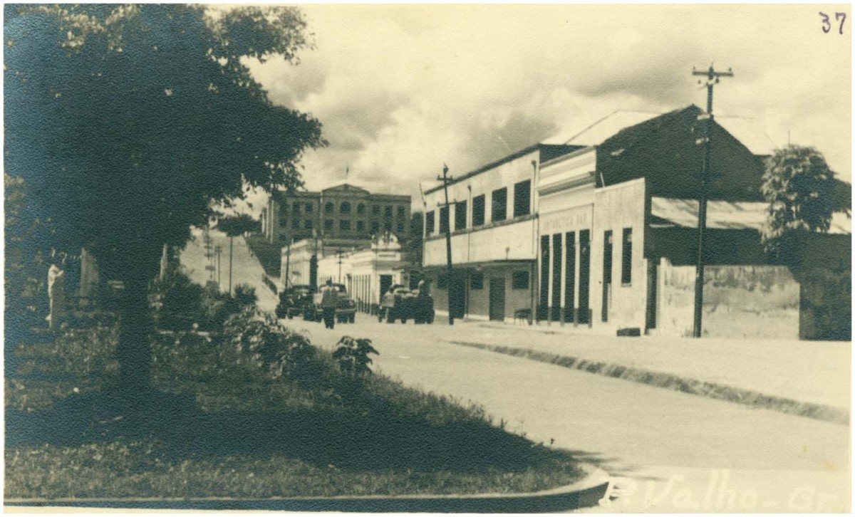 Avenida Presidente Dutra era conhecida como via Divisória