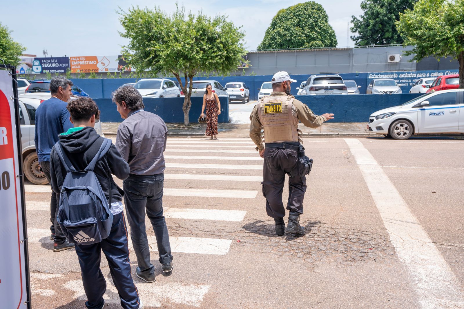 Há também orientações sobre infrações como estacionar em locais proibidos