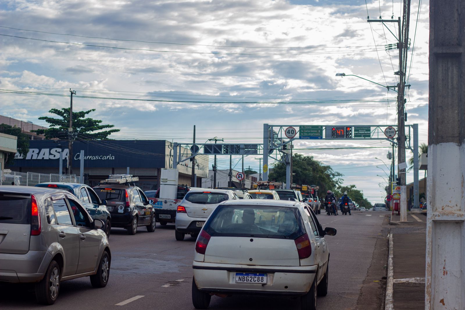 Qualidade do sono gera impactos diretos em motoristas e no trânsito