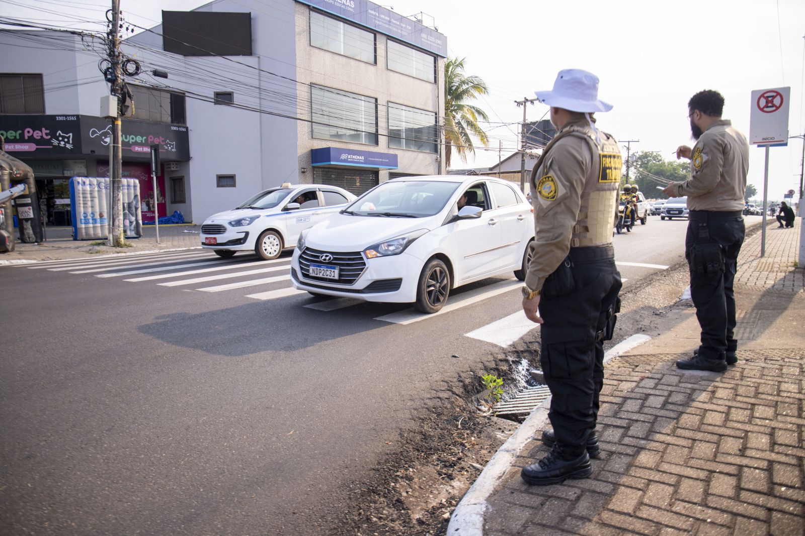 Os condutores serão orientados por agentes de trânsito quanto ao desvio